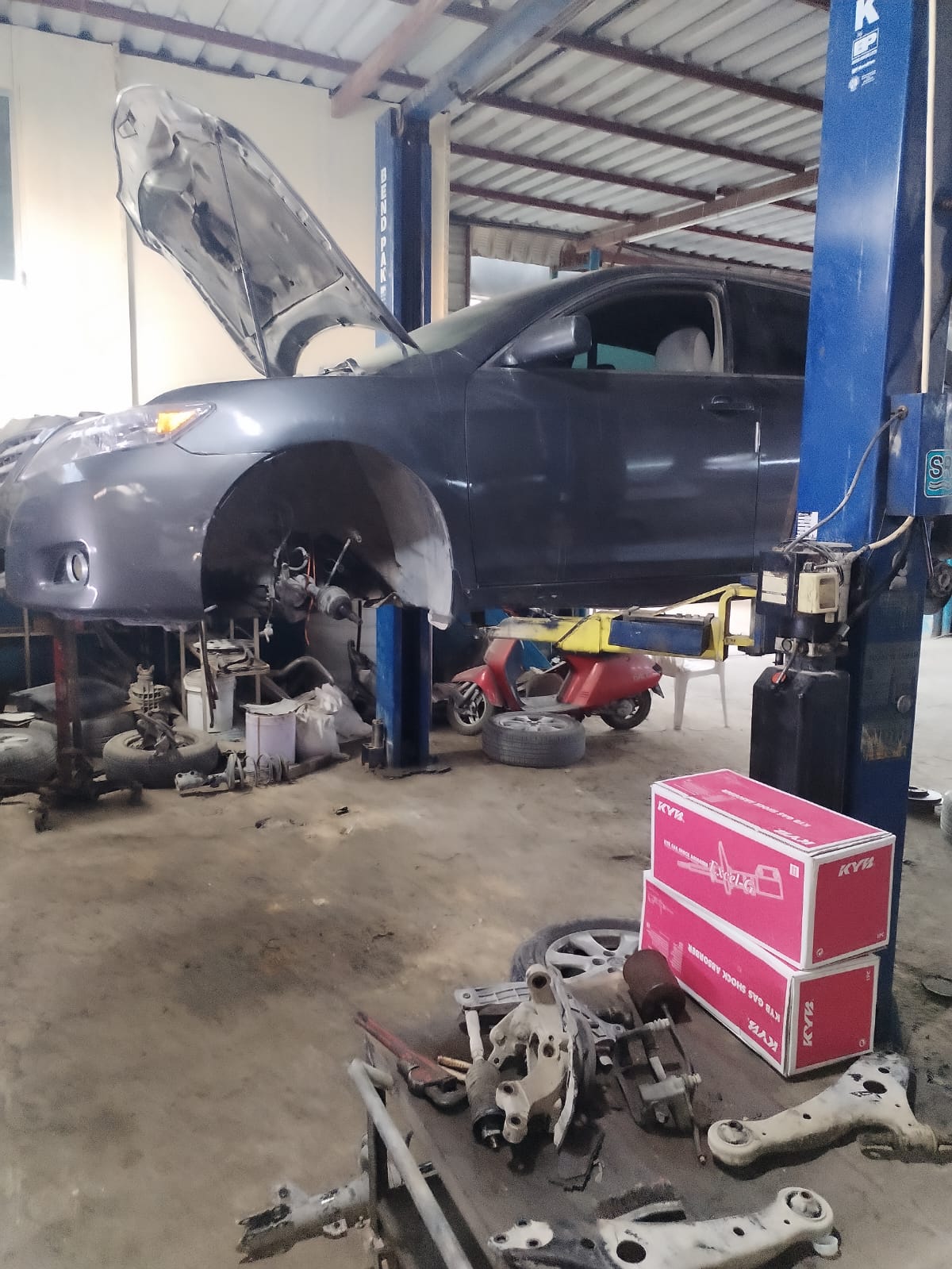 Al Masa Garage workshop in Ras Al Khaimah